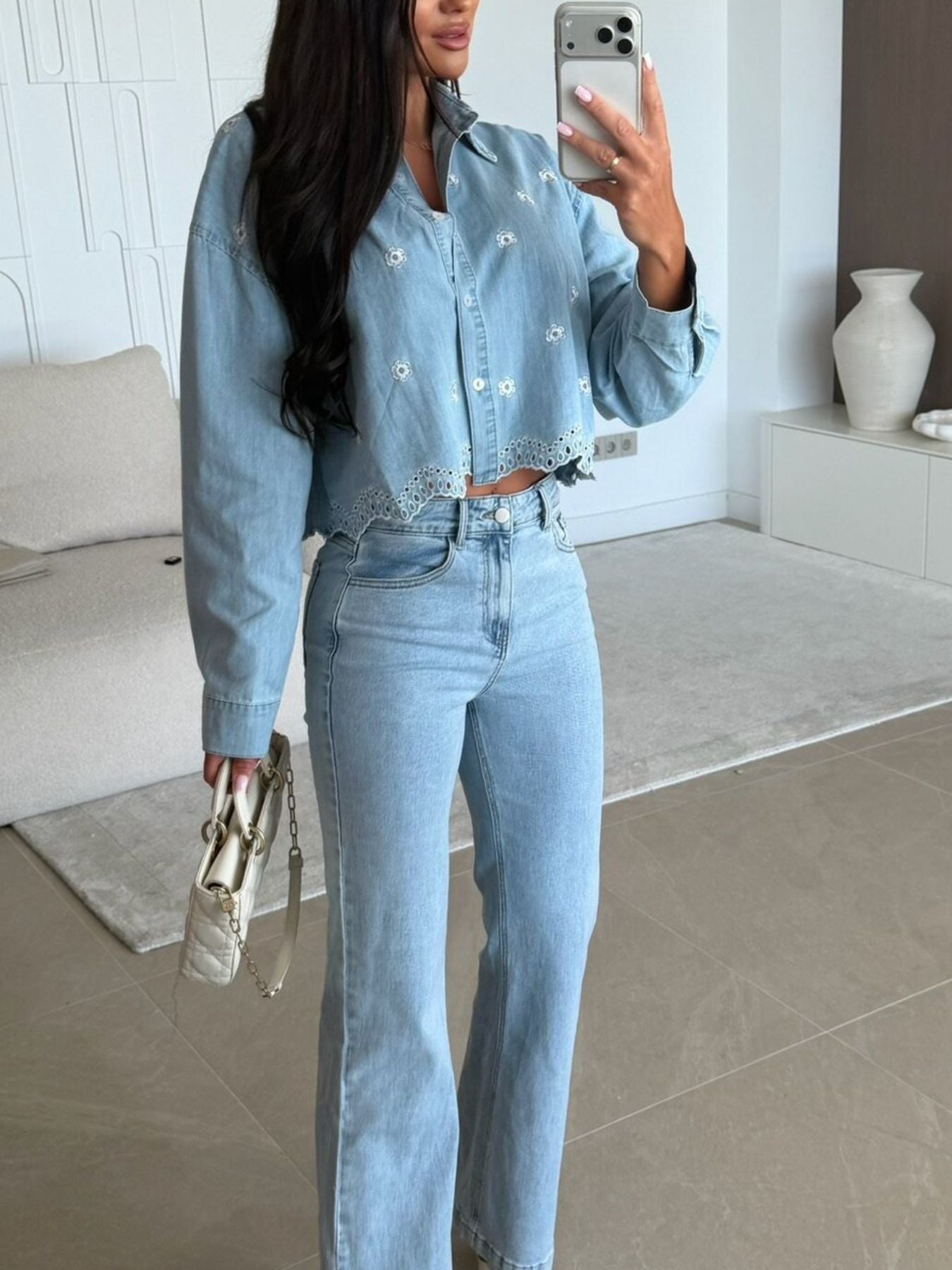 d357a75d-d6f8-4a89-8920-4fef1985a5cb-Max